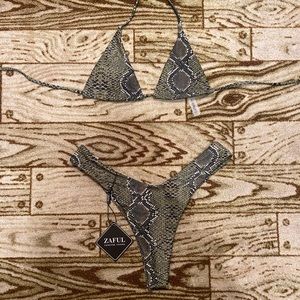 ZAFUL swim suit NWT